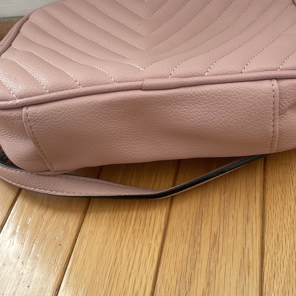 Victoria’s Secret pale pink purse - Picture 4 of 7